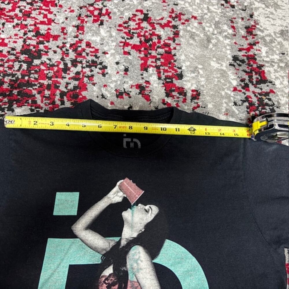 Medium Tmls Too Many Loose Strings Brand To The L… - image 4